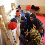 برگزاری کلاس‌های آموزشی رایگان گلیم  بافی در گیلانغرب